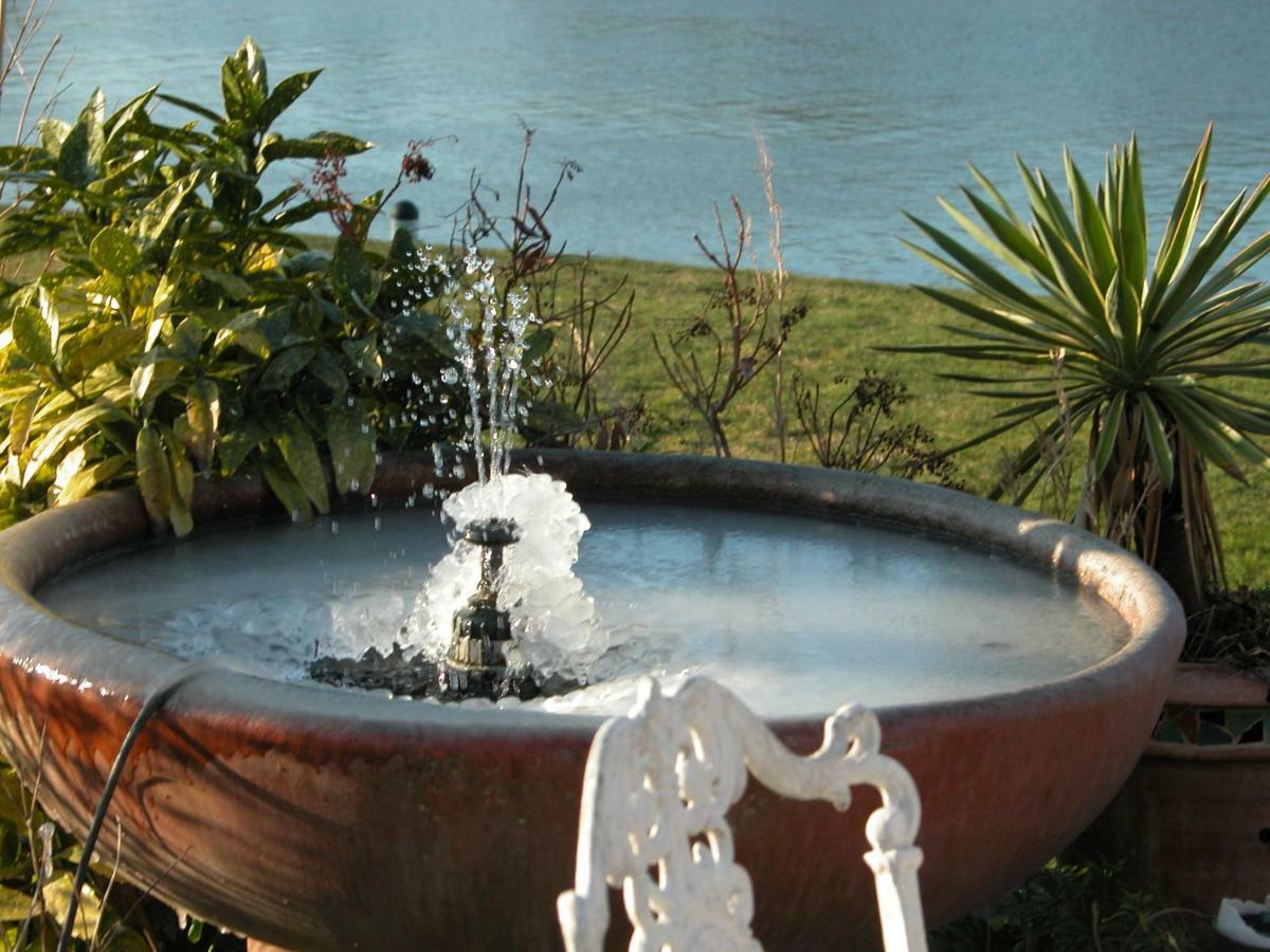 Chiswick Riviera With Free Parking Bed & Breakfast London Bagian luar foto